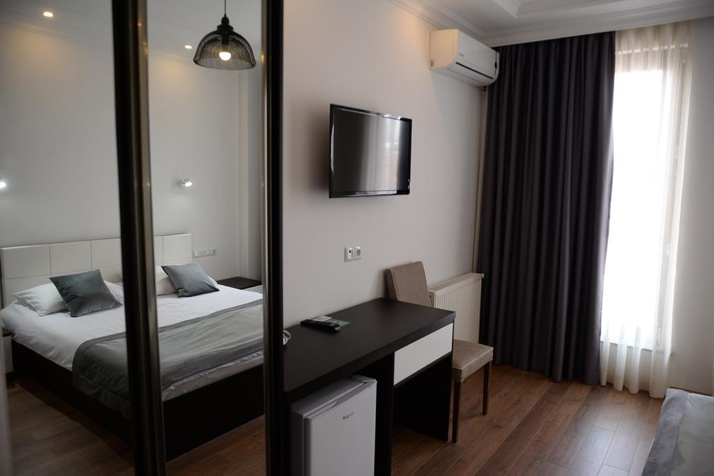 Guest House Gantiadi Batumi Exterior foto