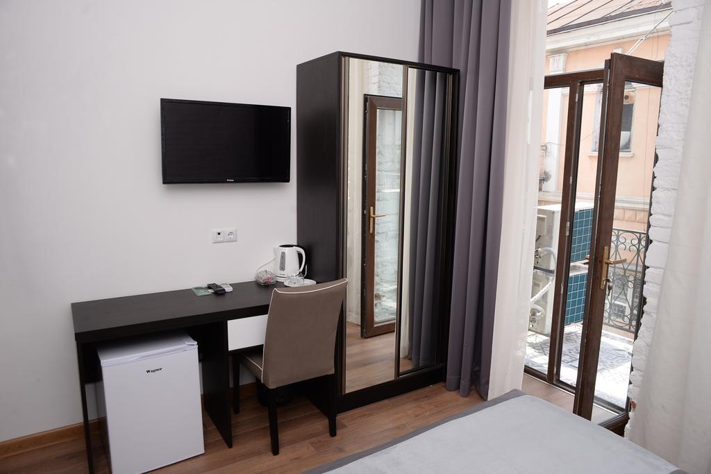 Guest House Gantiadi Batumi Exterior foto
